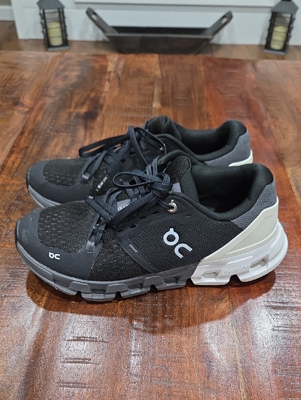 OC OnCloud Sneakers - Picture 3 of 7